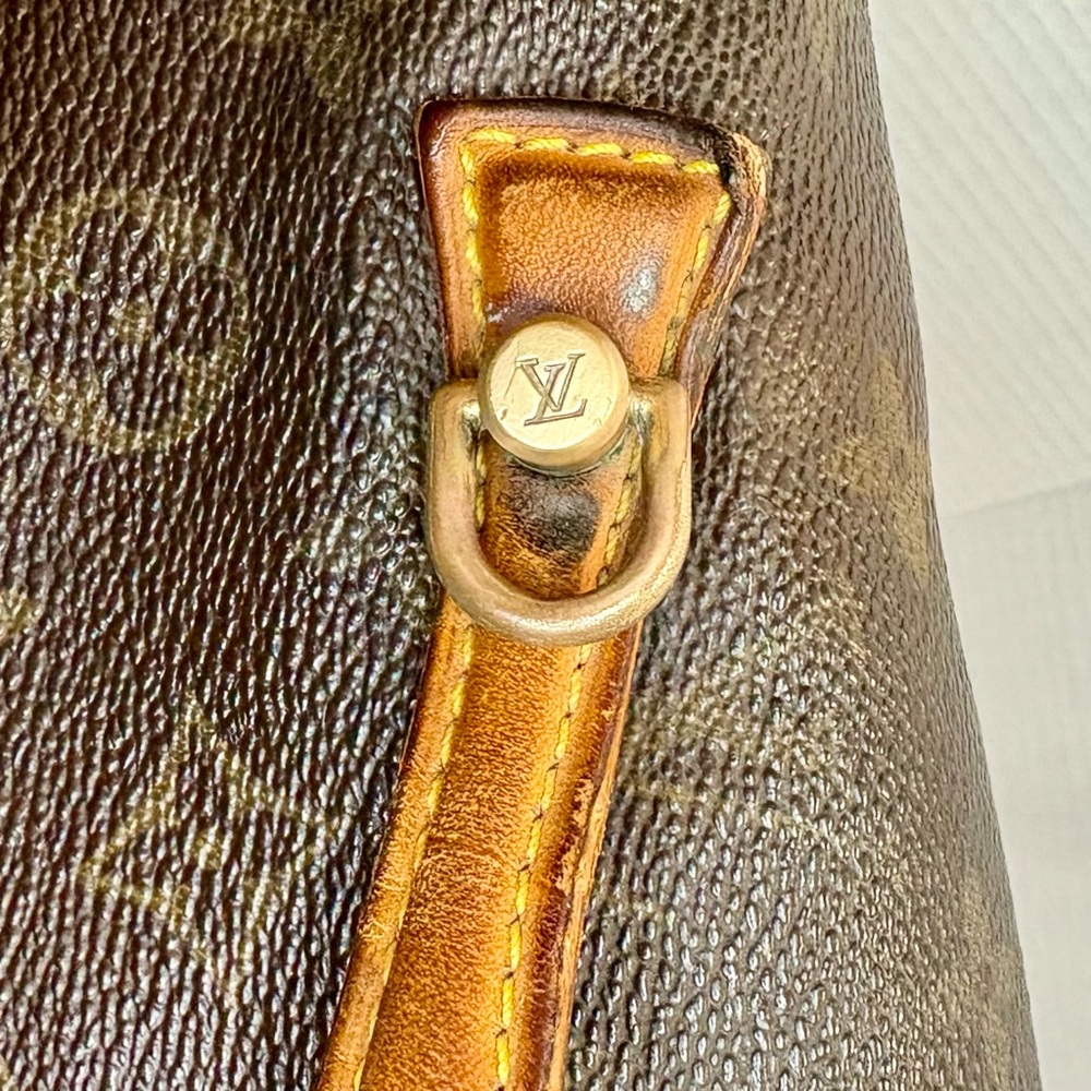 LOUIS VUITTON Vintage Monogram MM Beverly Messenger Bag W/ Dustbag - Picture 13 of 16